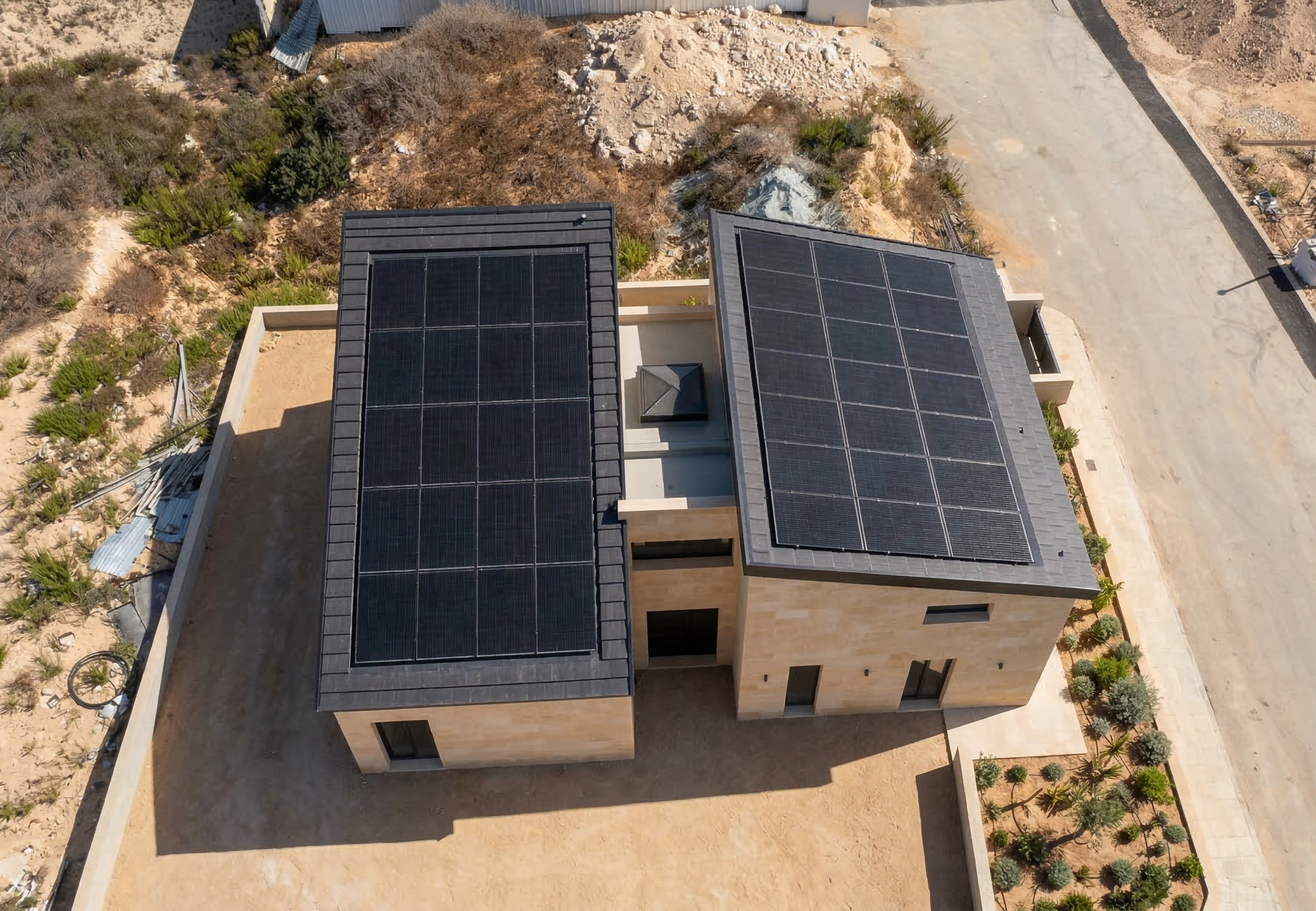 מערכת IN ROOF משולבת ברעפים