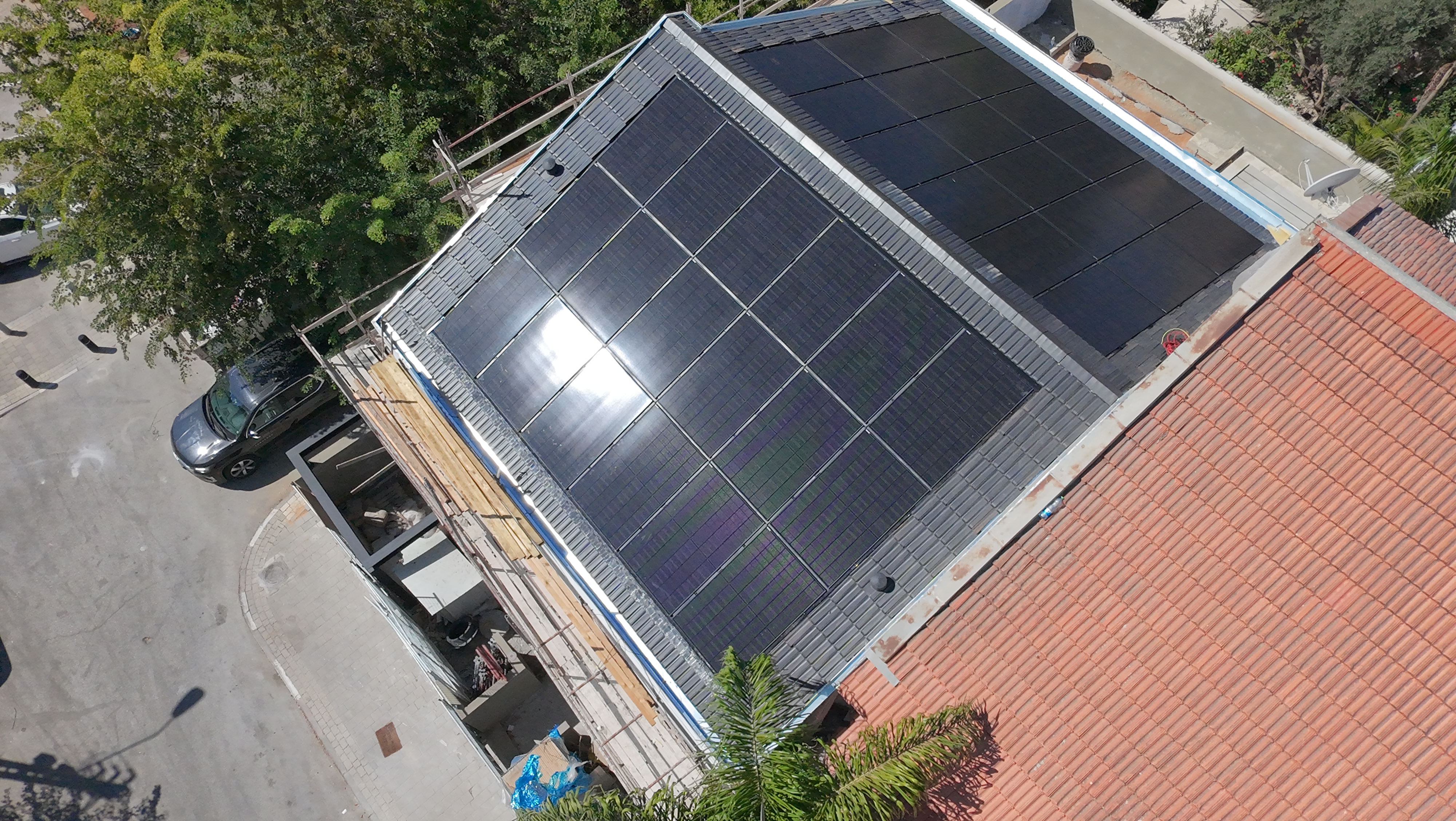 פרויקט גג סולארי אדריכלי