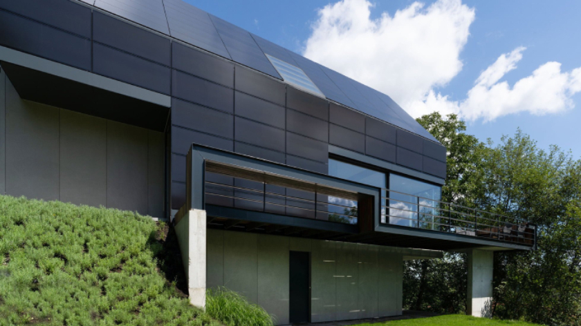 חזית זכוכית סולארית