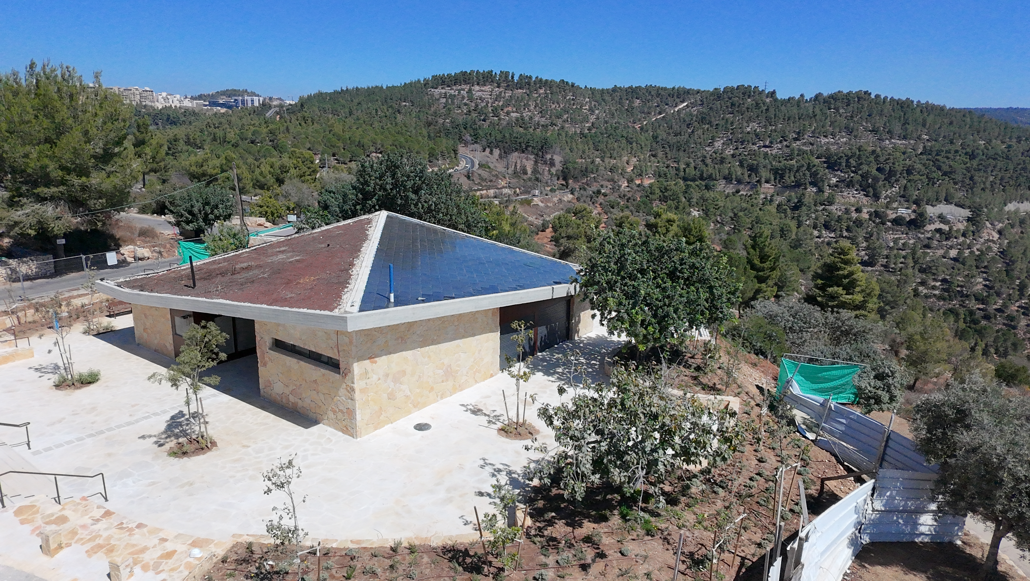 רעפים סולאריים